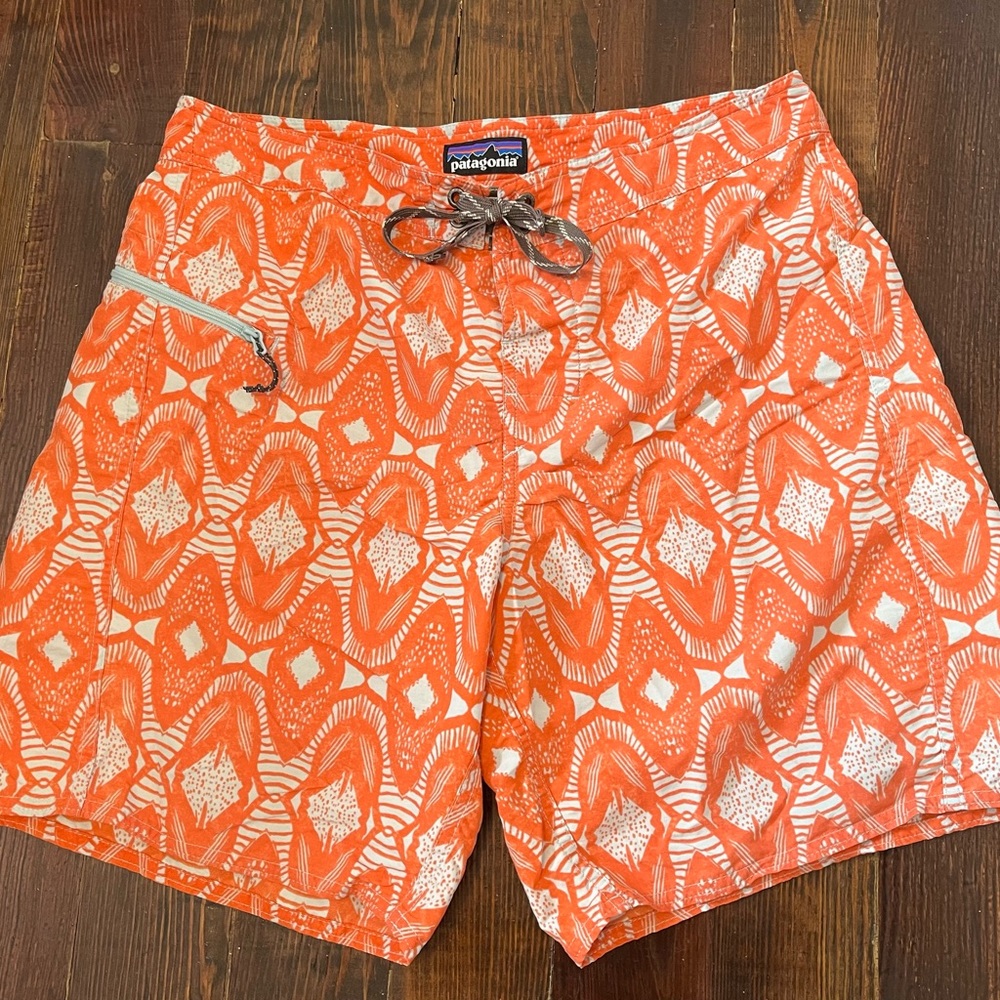 Patagonia Men’s Minimalist Wavefarer Board Shorts